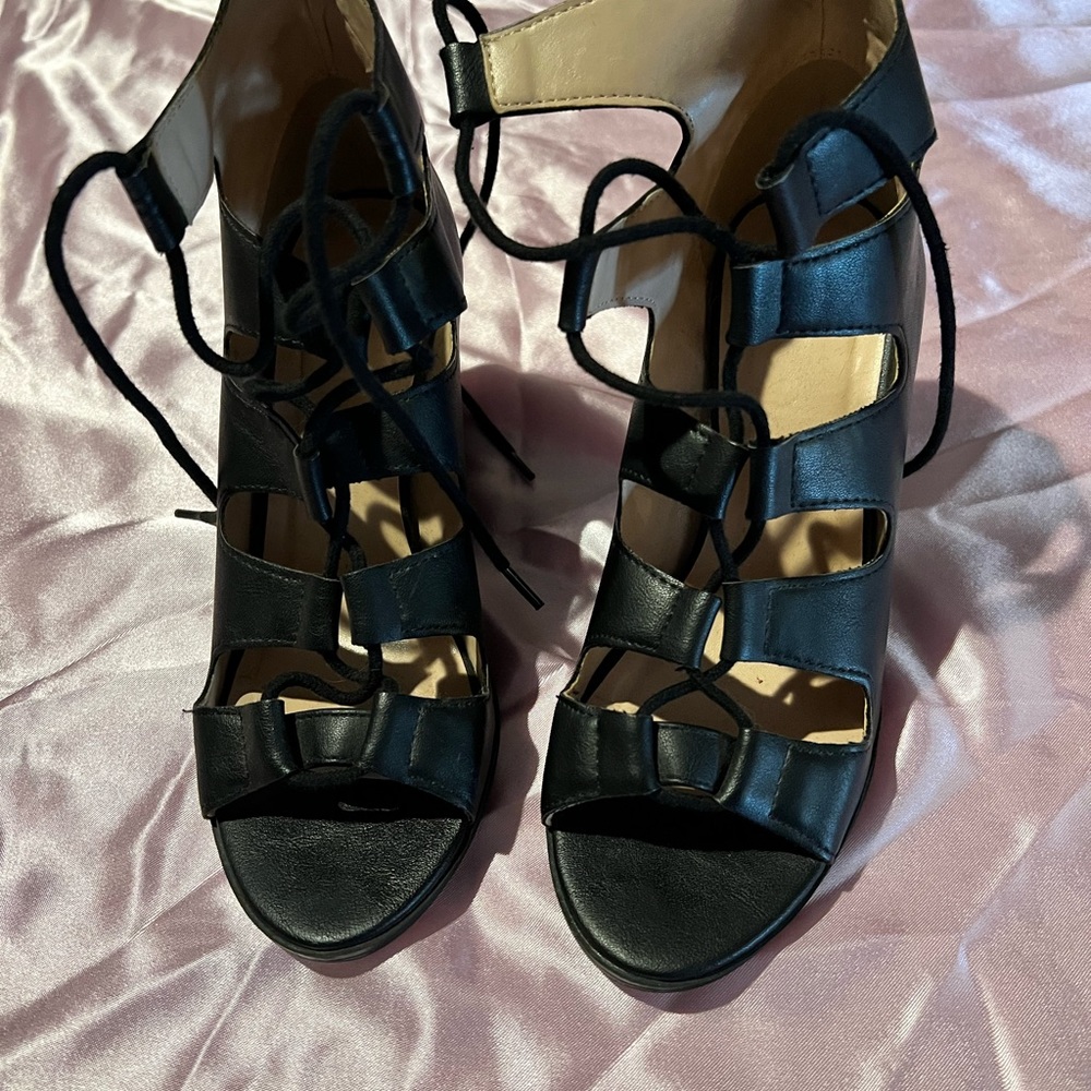 Woman’s Lace Up Chunky Heels